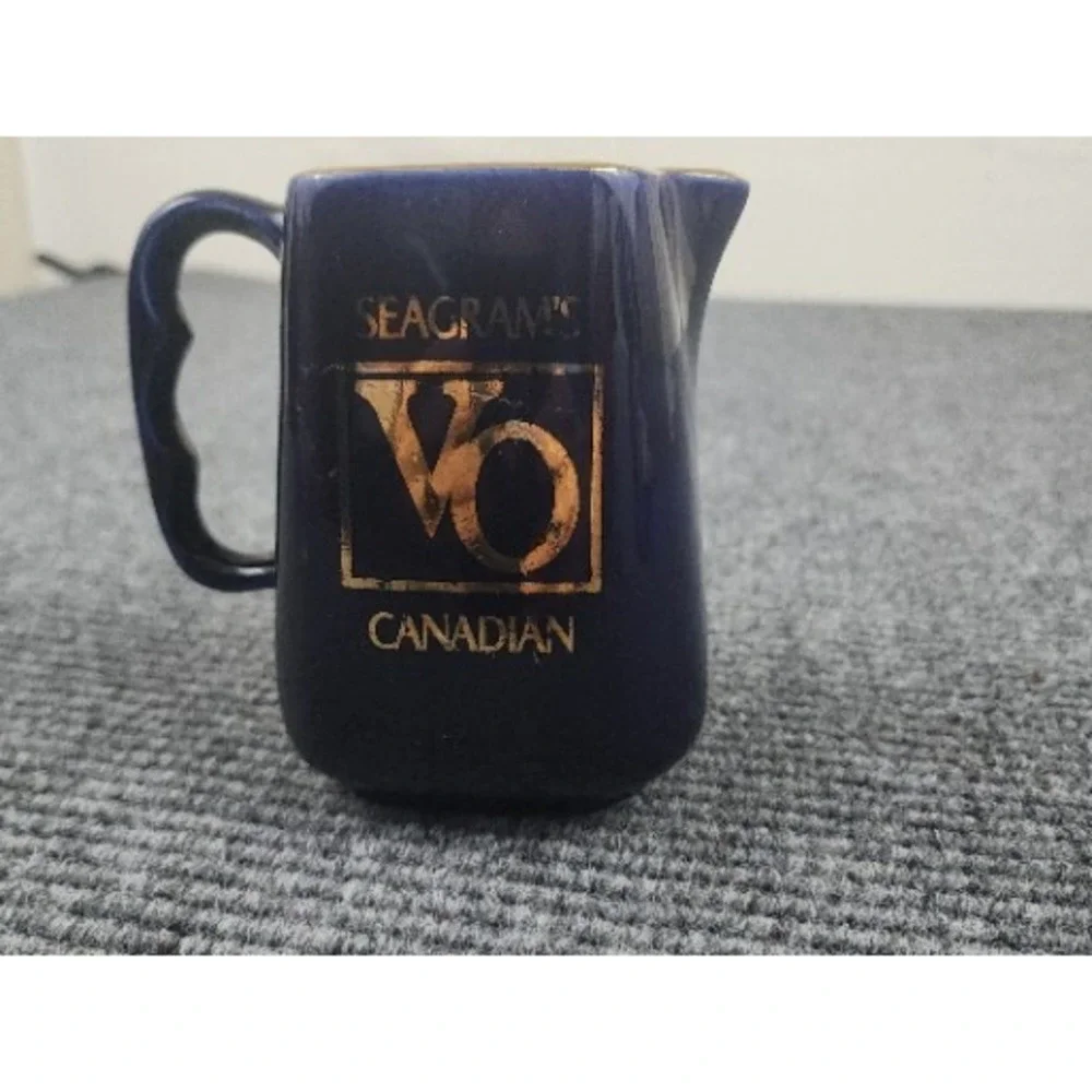 SEAGRAM'S VO CANADIAN WHISKEY Pub Jug Tavern Advertising Pitcher Bar Cobalt Blue